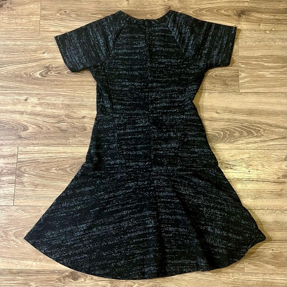 LOFT Textured Fit & Flare Dress – Size 0 - Picture 5 of 5